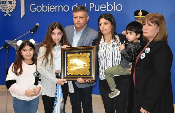 Eres Chaco Placa homenaje a Celso Oscar Vallejos tripulante chaqueño